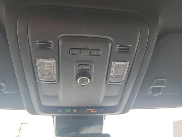 Used 2024 Chevrolet Suburban LT AWD/4WD image 23