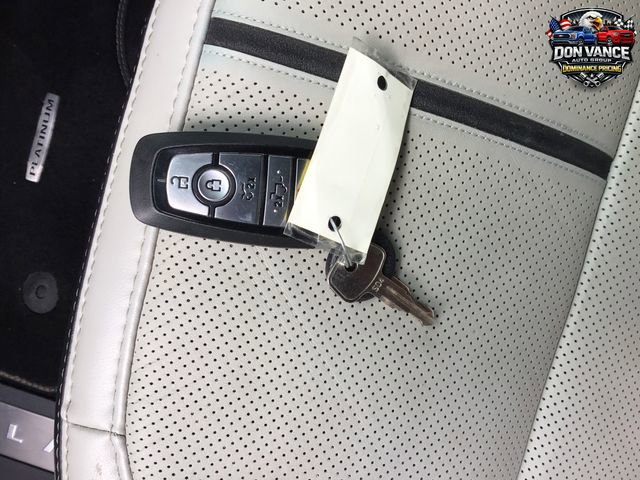 Used 2023 Ford F150 Lightning Platinum AWD/4WD image 29