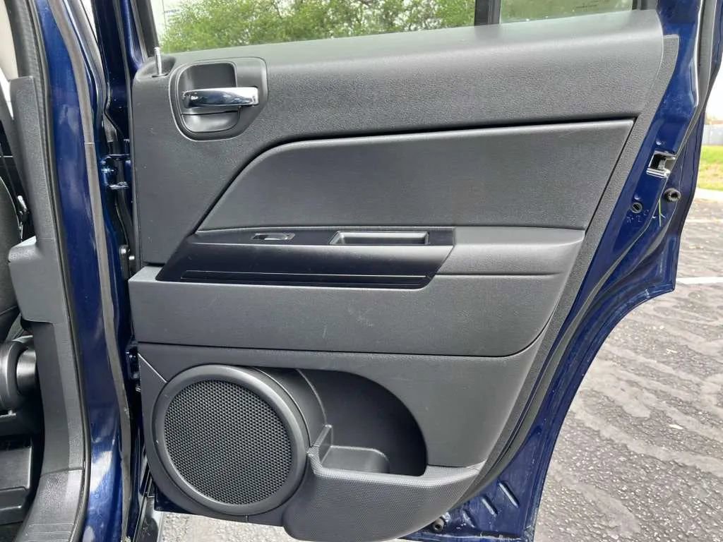 Used 2017 Jeep Patriot Latitude FWD image 24