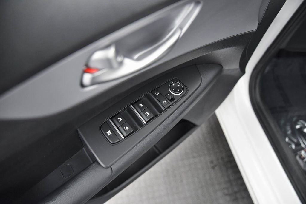 Used 2023 Kia Forte LXS w/ LXS Technology Package image 12