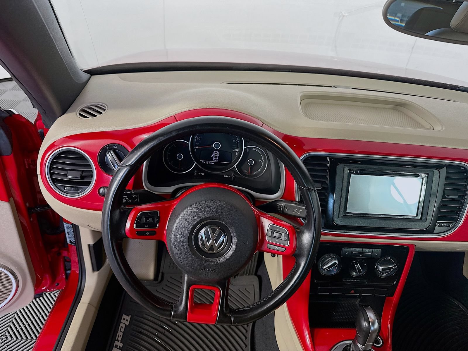 Used 2019 Volkswagen Beetle 2.0T S FWD image 20
