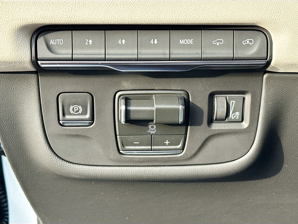 New 2026 Cadillac Escalade Sport w/ Touring Package AWD/4WD image 17