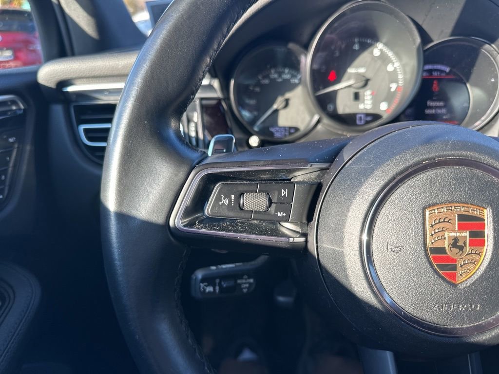 Used 2023 Porsche Macan Base image 18