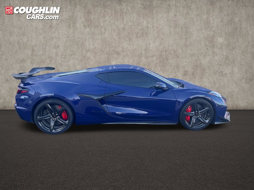Used 2025 Chevrolet Corvette Z06 w/ Z07 Performance Package RWD image 8