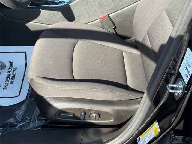 Used 2024 Chevrolet Malibu LT image 17