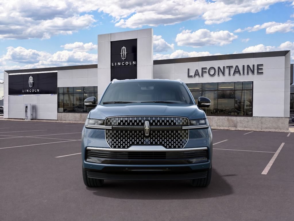 New 2027 Lincoln Navigator Premiere AWD/4WD image 3