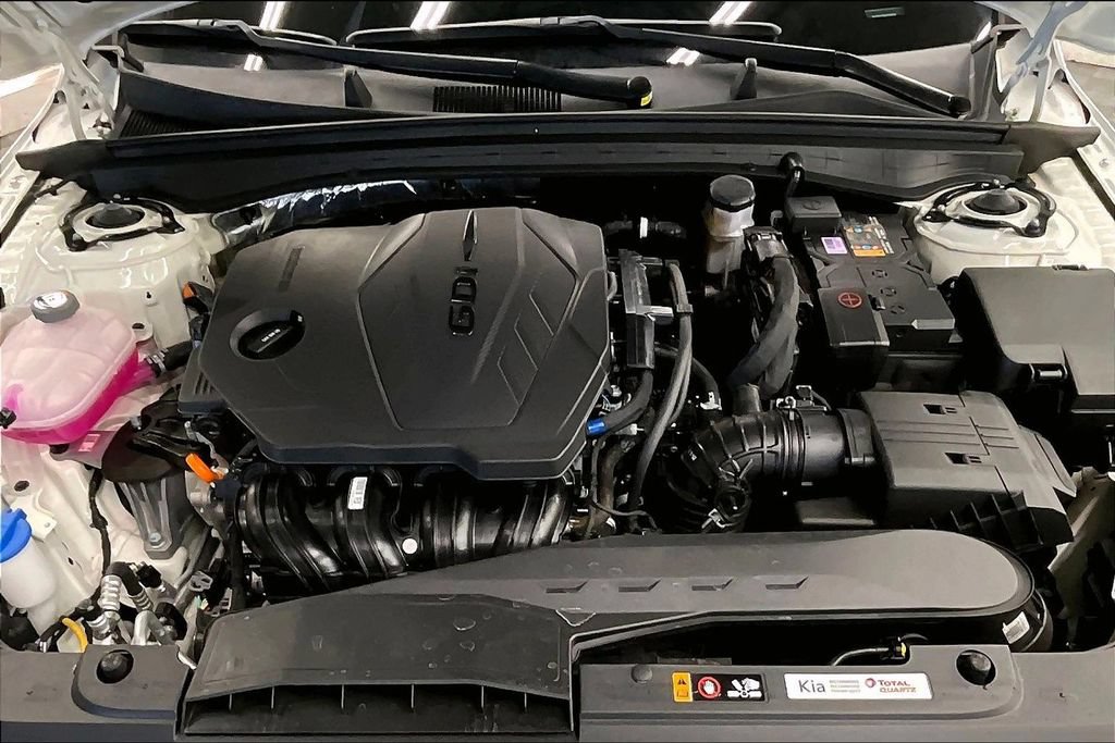 Used 2025 Kia K5 GT-Line w/ GT-Line Premium Package FWD image 9