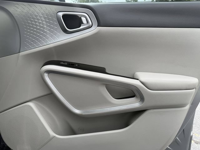 Certified 2023 Kia Soul LX w/ Option Group 015 FWD image 30