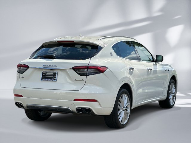 Used 2021 Maserati Levante GranLusso AWD/4WD image 4