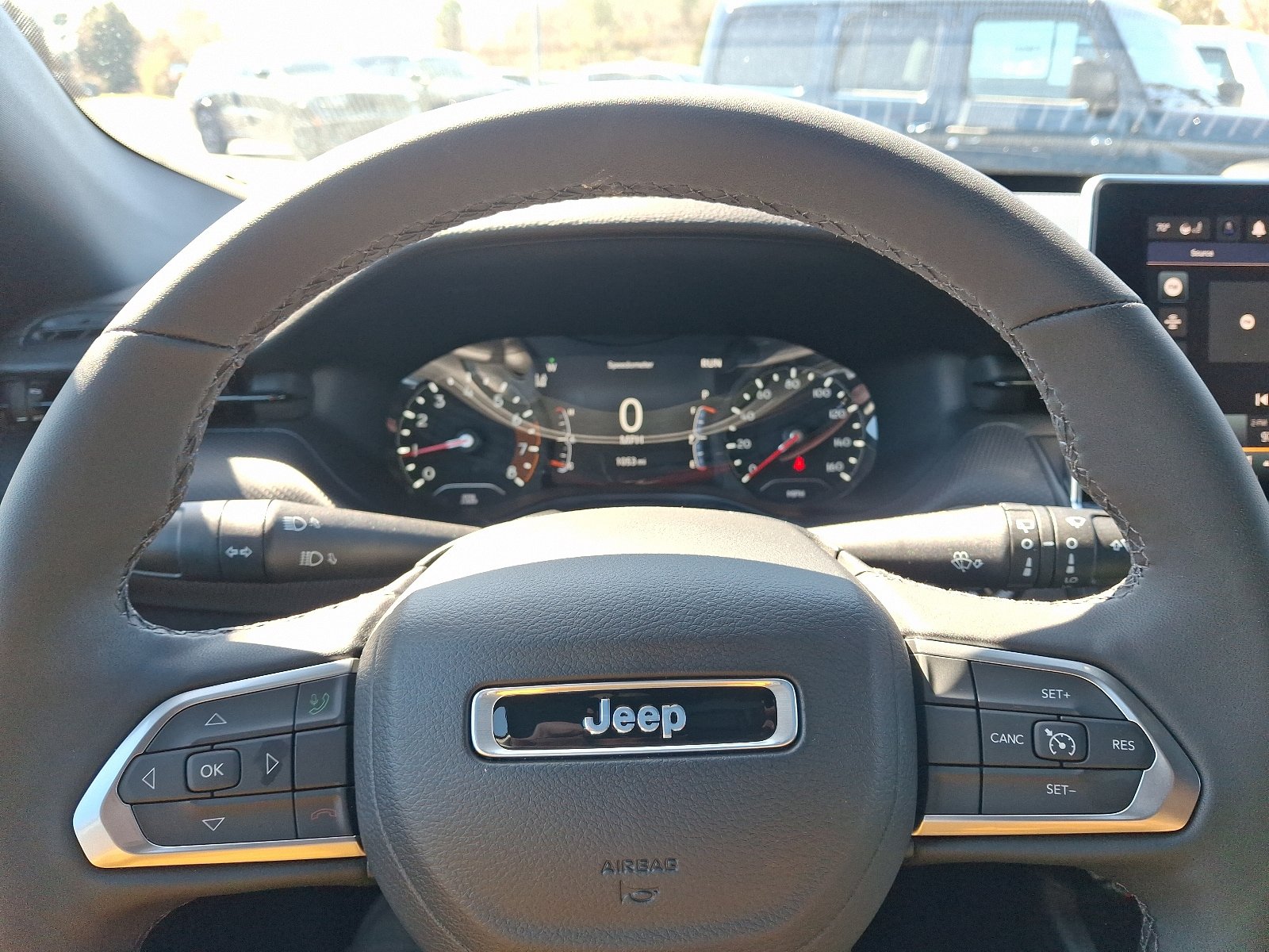 Used 2024 Jeep Compass Latitude w/ Convenience Group AWD/4WD image 18