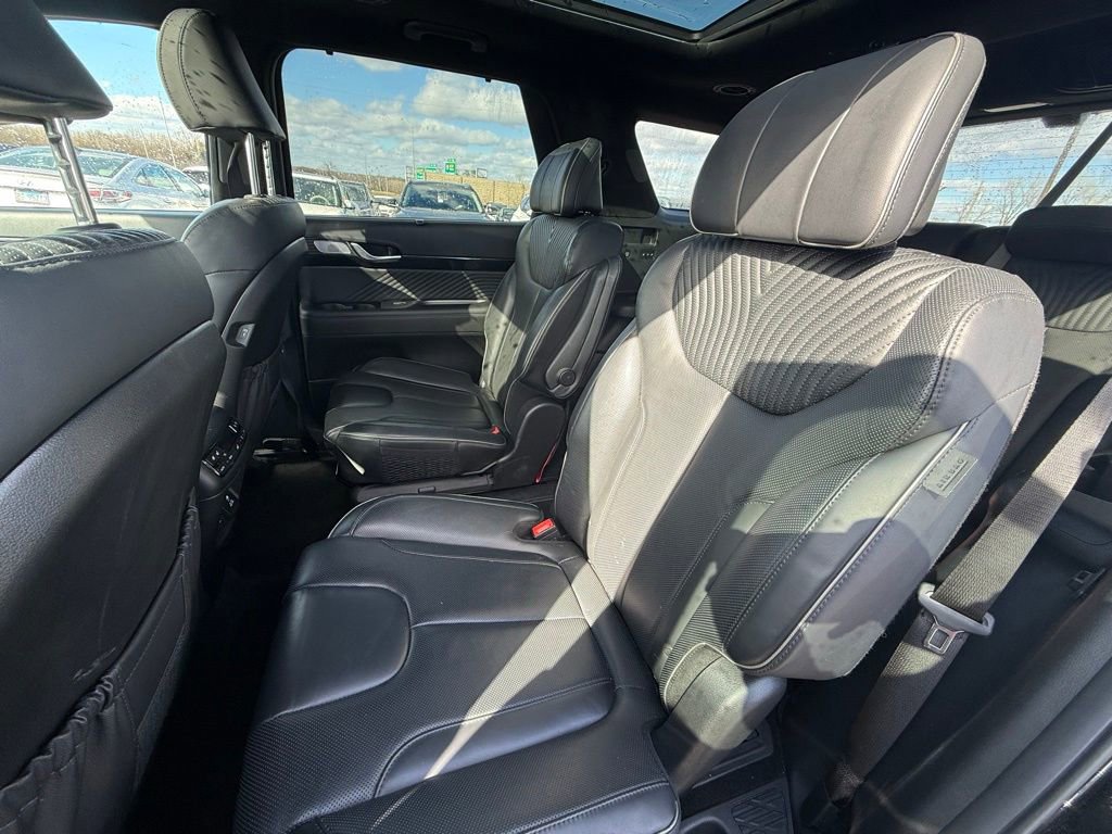 Used 2024 Hyundai Palisade Calligraphy image 6