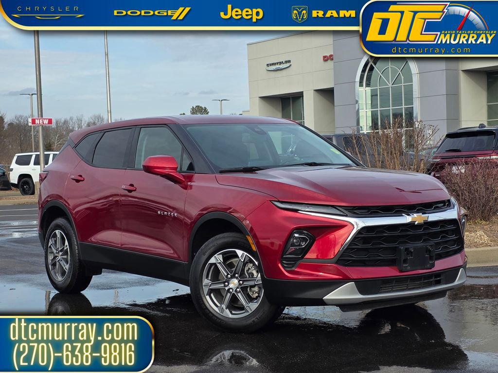 Used 2025 Chevrolet Blazer LT image 1