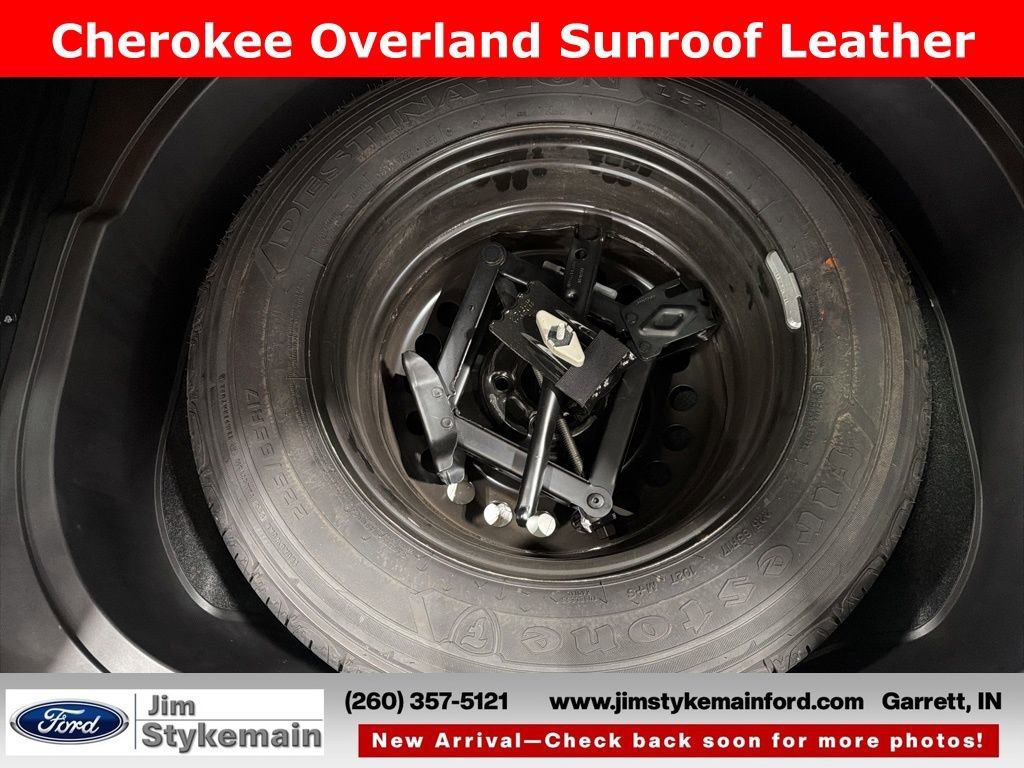 Used 2016 Jeep Cherokee Overland image 40