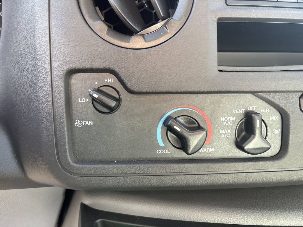 New 2024 Ford E-450 and Econoline 450 Super Duty w/ Power Windows & Locks Group RWD image 24