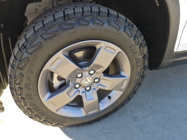 Used 2025 Honda Ridgeline TrailSport image 5