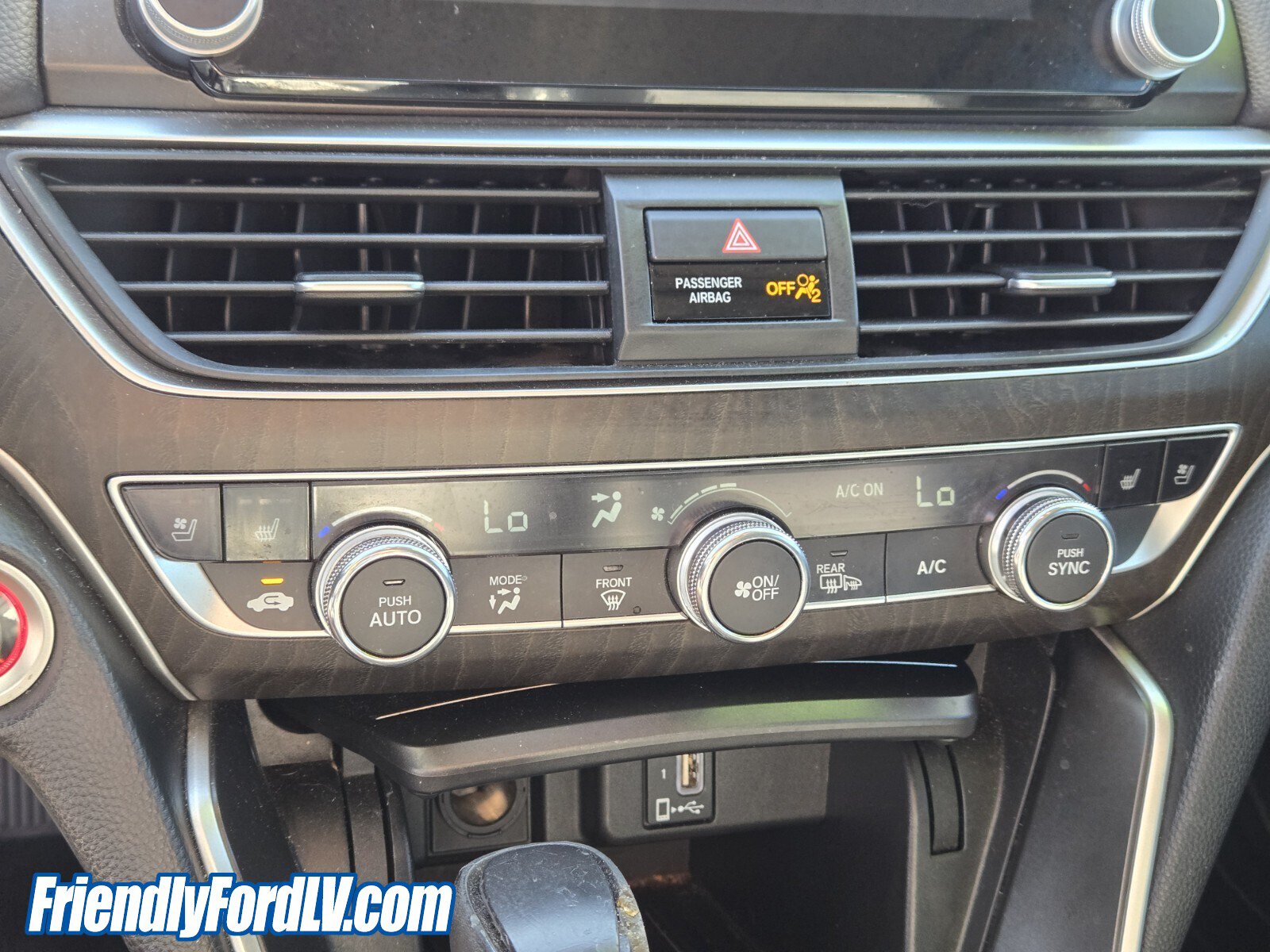 Used 2018 Honda Accord Touring image 25