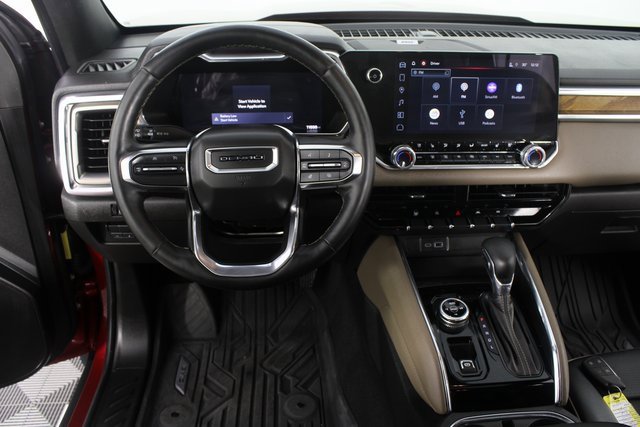 Used 2024 GMC Canyon Denali image 11