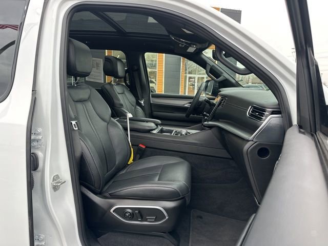 Certified 2024 Jeep Wagoneer Series II image 33