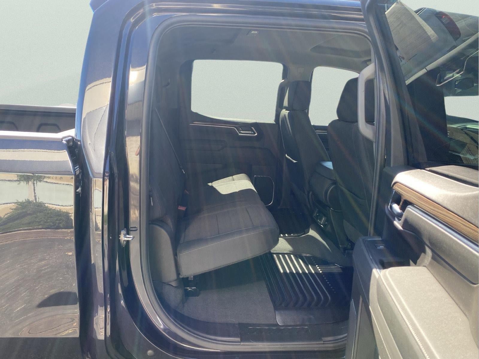 Used 2024 Chevrolet Silverado 1500 LT AWD/4WD image 28