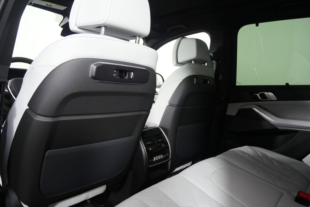 Used 2026 BMW X5 xDrive40i image 16