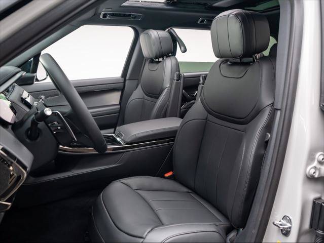 New 2026 Land Rover Range Rover Sport Dynamic SE AWD/4WD image 15