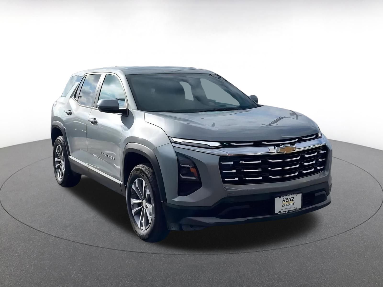 Used 2025 Chevrolet Equinox LT image 3