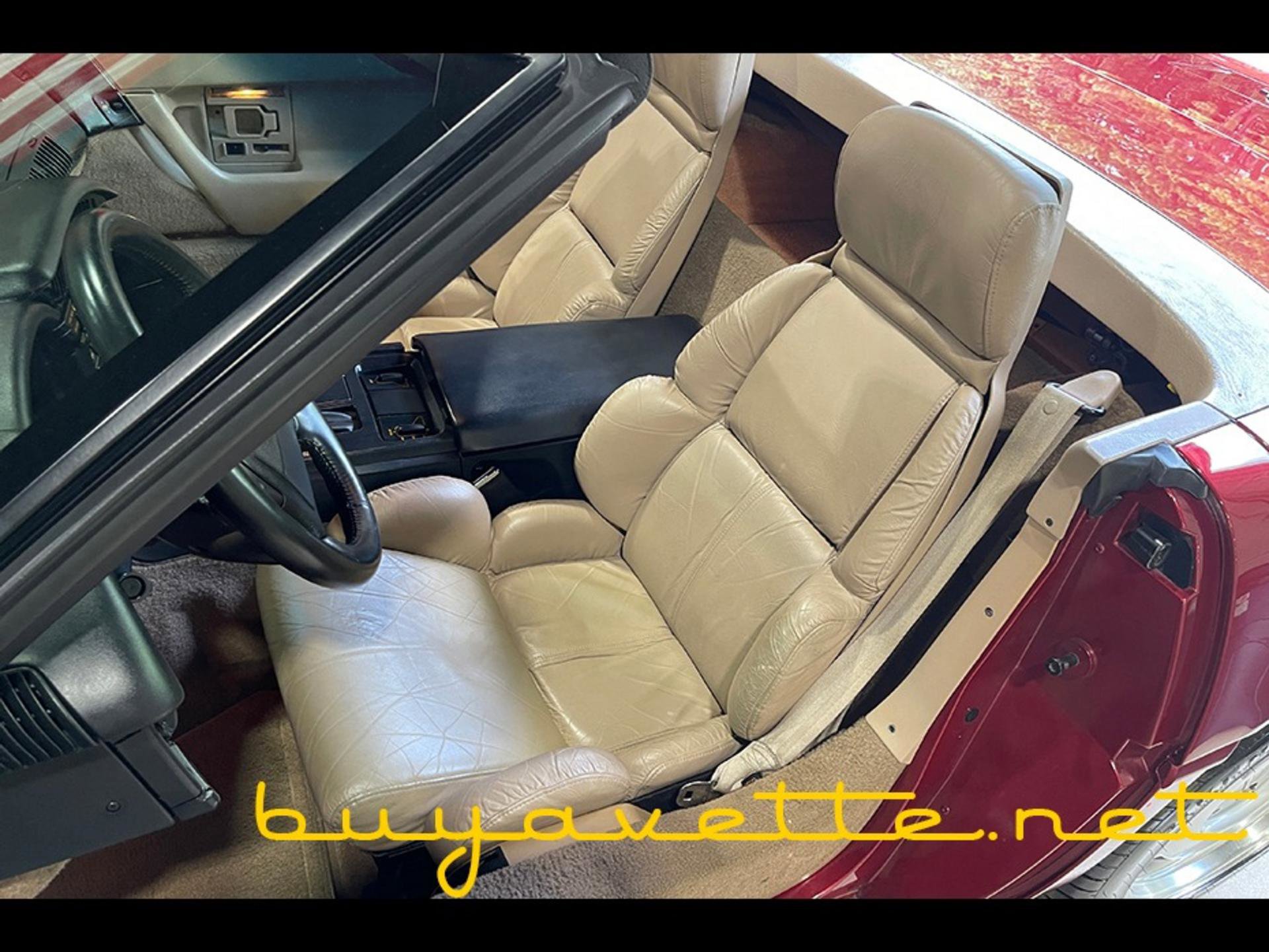 Used 1992 Chevrolet Corvette Convertible image 22