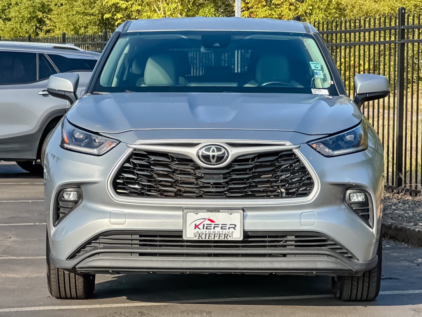 Used 2021 Toyota Highlander LE AWD/4WD image 8