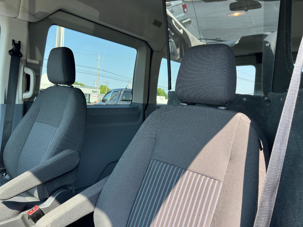 Used 2016 Ford Transit 150 XLT RWD image 17