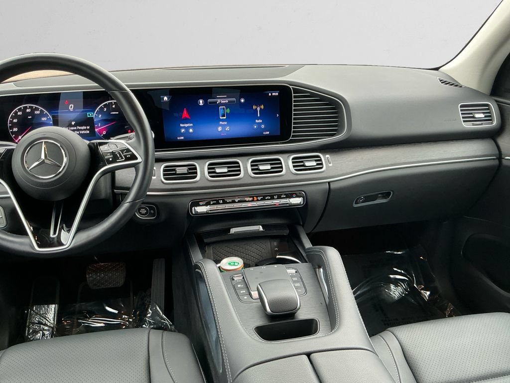 Used 2024 Mercedes-Benz GLE 350 4MATIC w/ AMG Line Exterior image 11