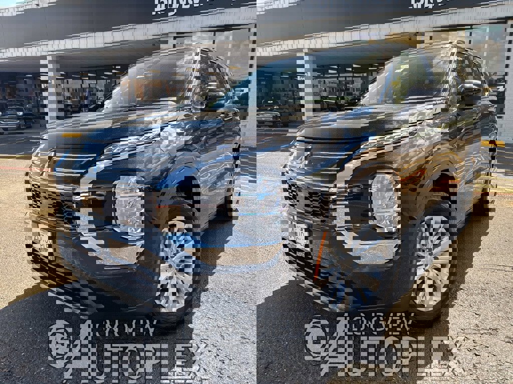 New 2025 Mitsubishi Outlander ES image 1