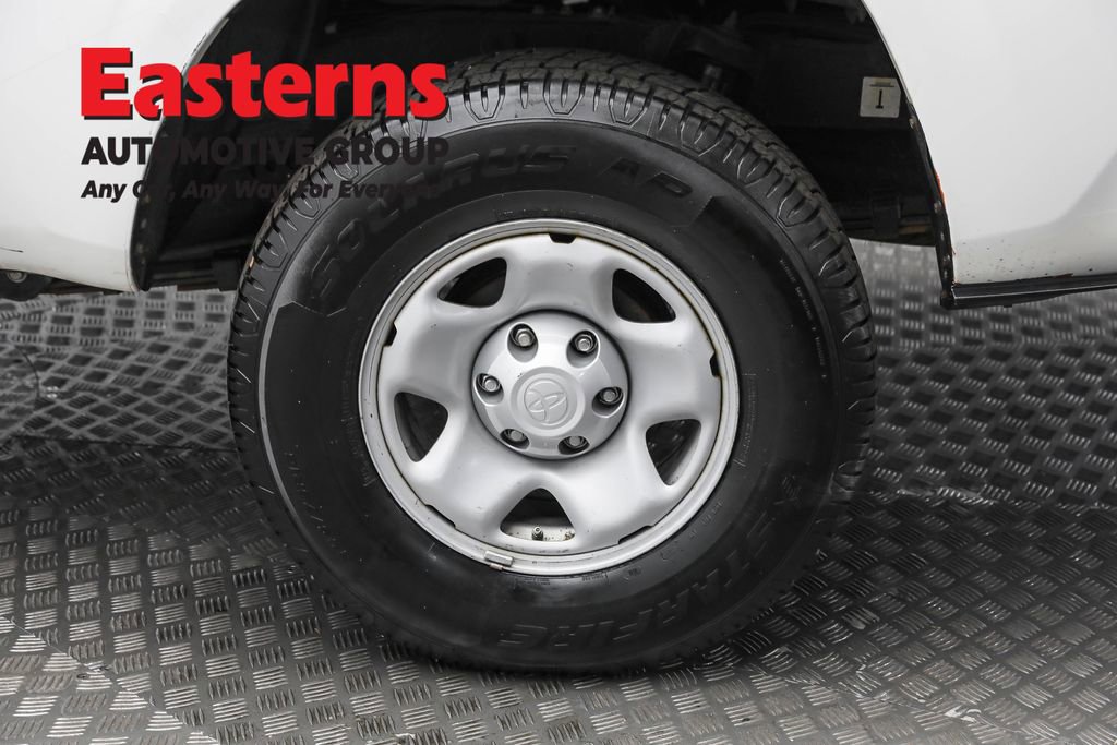 Used 2019 Toyota Tacoma SR image 8