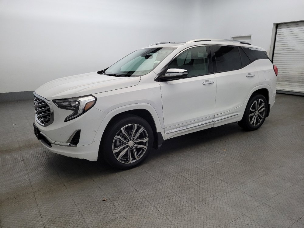 Used 2019 GMC Terrain Denali w/ Advanced Safety Package image 2