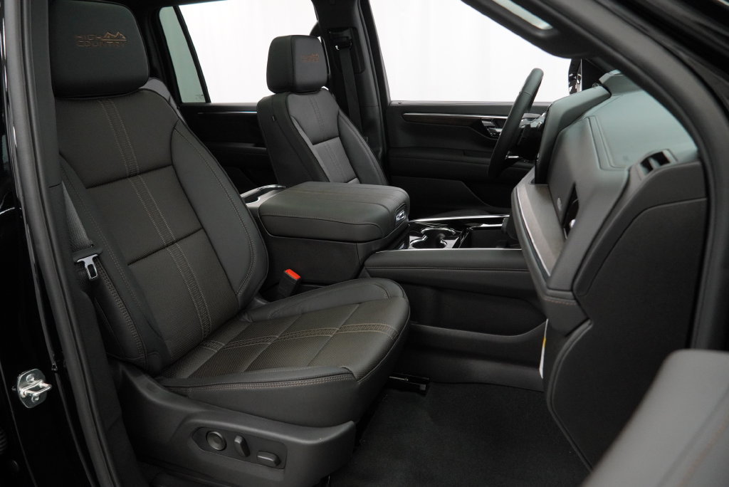 New 2026 Chevrolet Suburban High Country AWD/4WD image 30