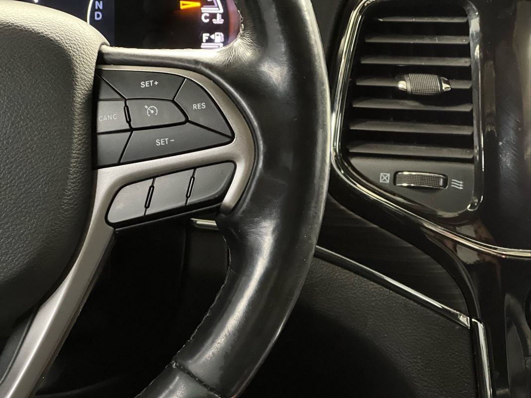 Used 2021 Jeep Grand Cherokee Limited AWD/4WD image 25