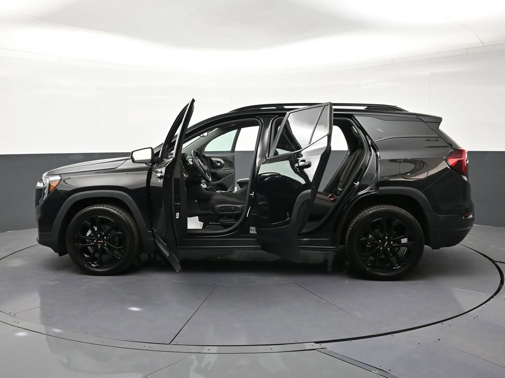 Used 2022 GMC Terrain SLE w/ Driver Convenience Package AWD/4WD image 34