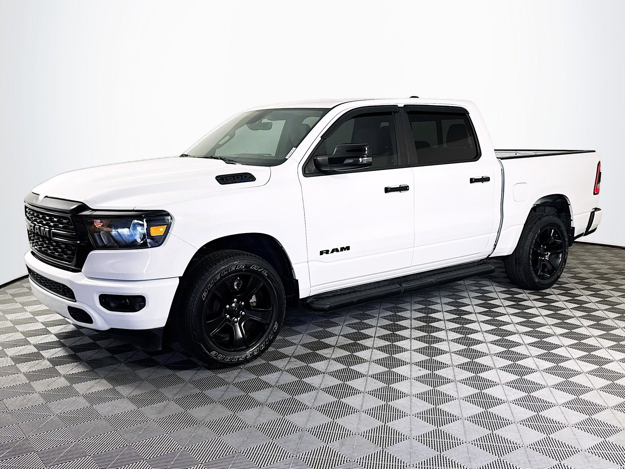 Used 2024 RAM 1500 Lone Star RWD image 4