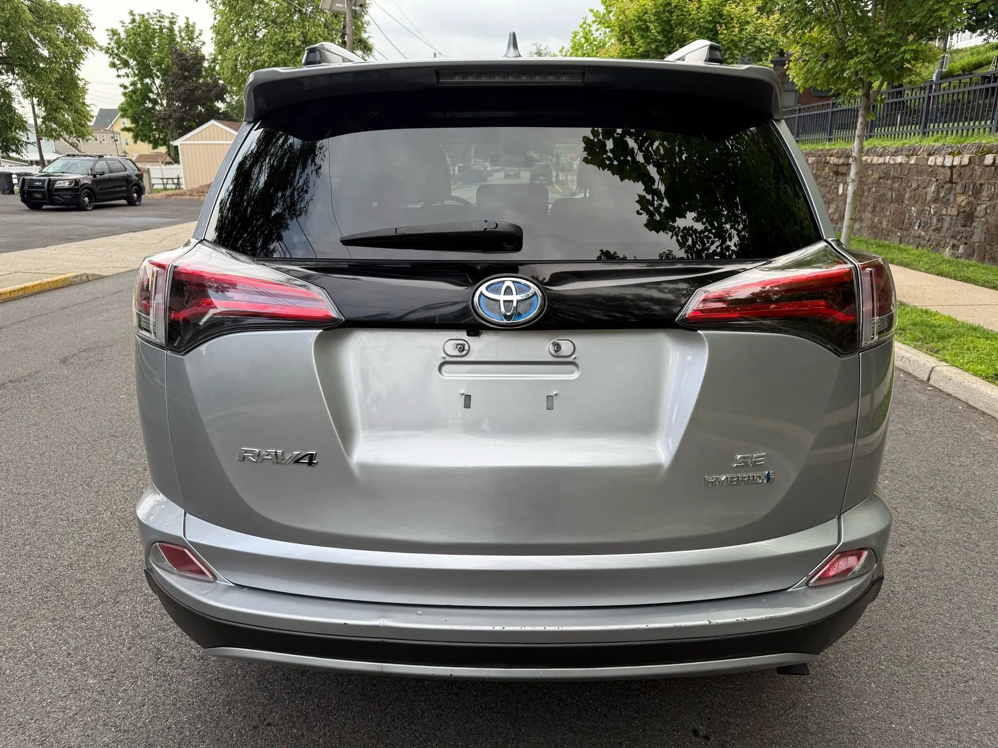 Used 2017 Toyota RAV4 SE image 6