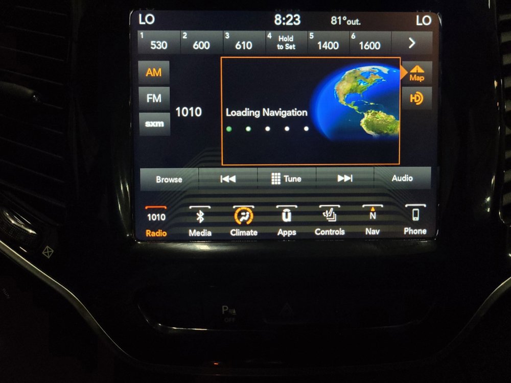 Used 2019 Jeep Cherokee Limited AWD/4WD image 25