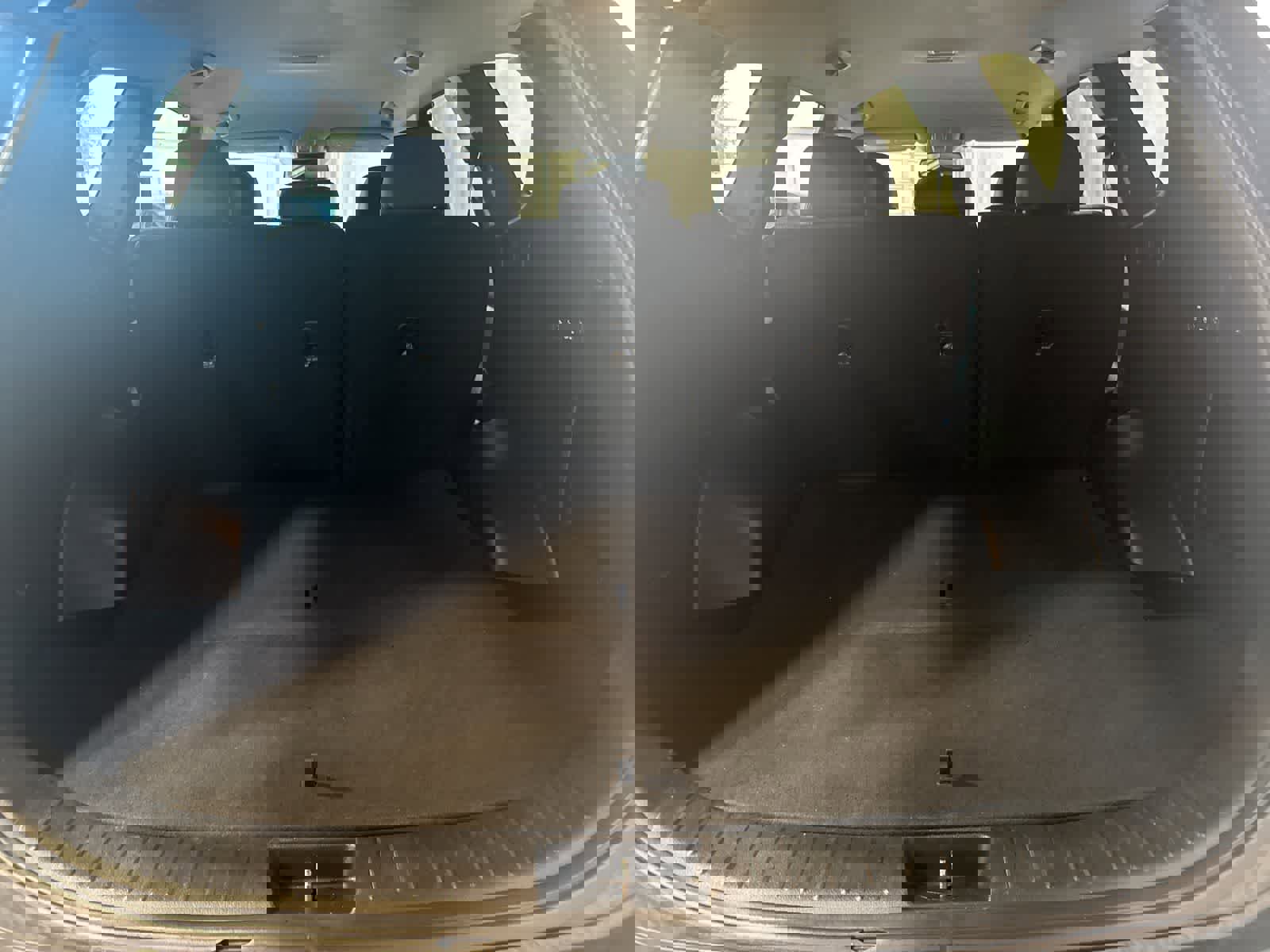 Used 2020 Hyundai Santa Fe SEL w/ Convenience Package image 15