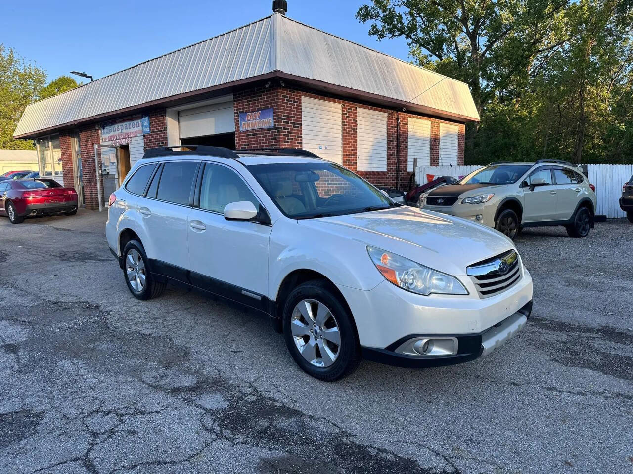 Used 2012 Subaru Outback 2.5i Limited w/ Moonroof Pkg AWD/4WD image 3