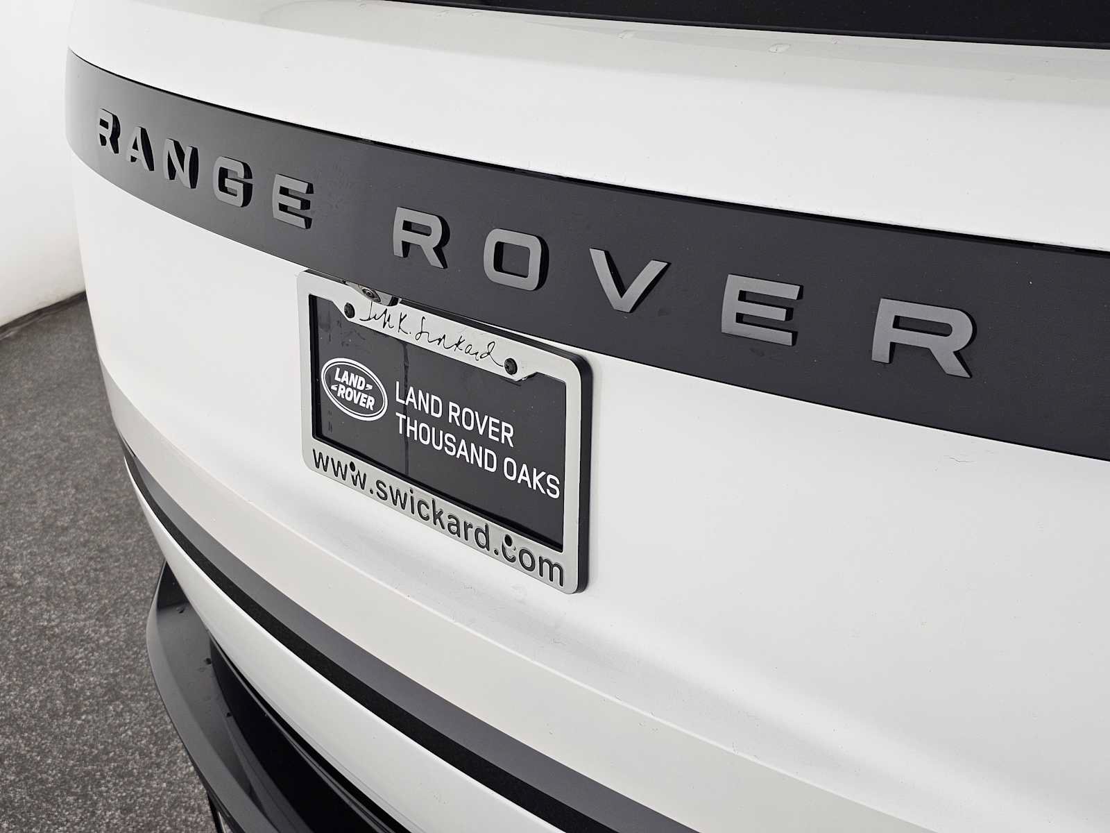 Used 2024 Land Rover Range Rover SE AWD/4WD image 13