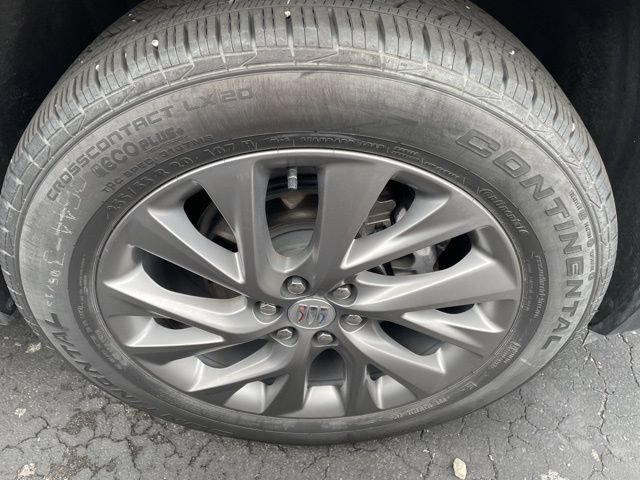 Used 2025 Buick Enclave Preferred FWD image 25