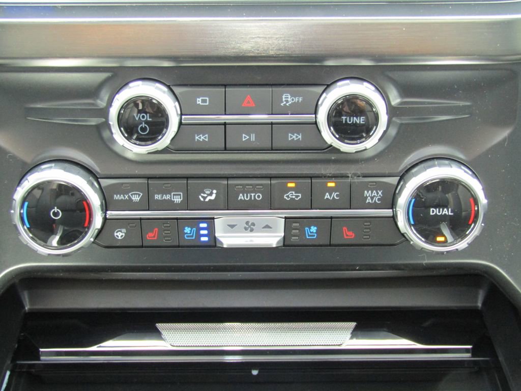 New 2025 Ford F350 Lariat w/ Lariat Ultimate Package image 30