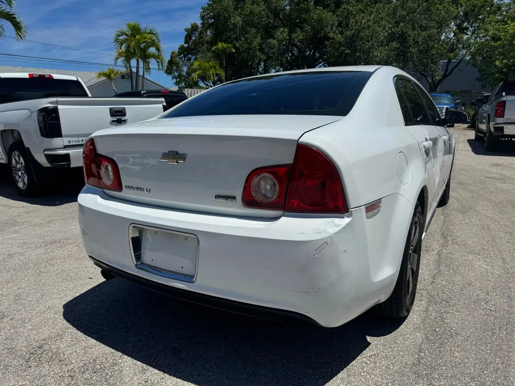 Used 2010 Chevrolet Malibu LT FWD image 7