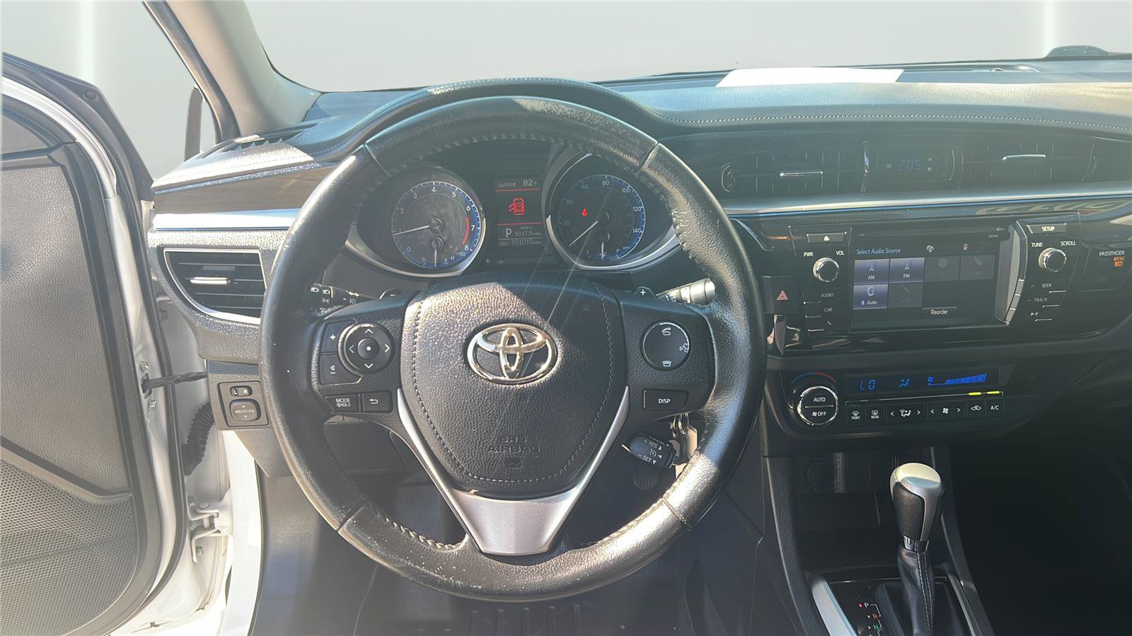 Used 2014 Toyota Corolla S FWD image 11