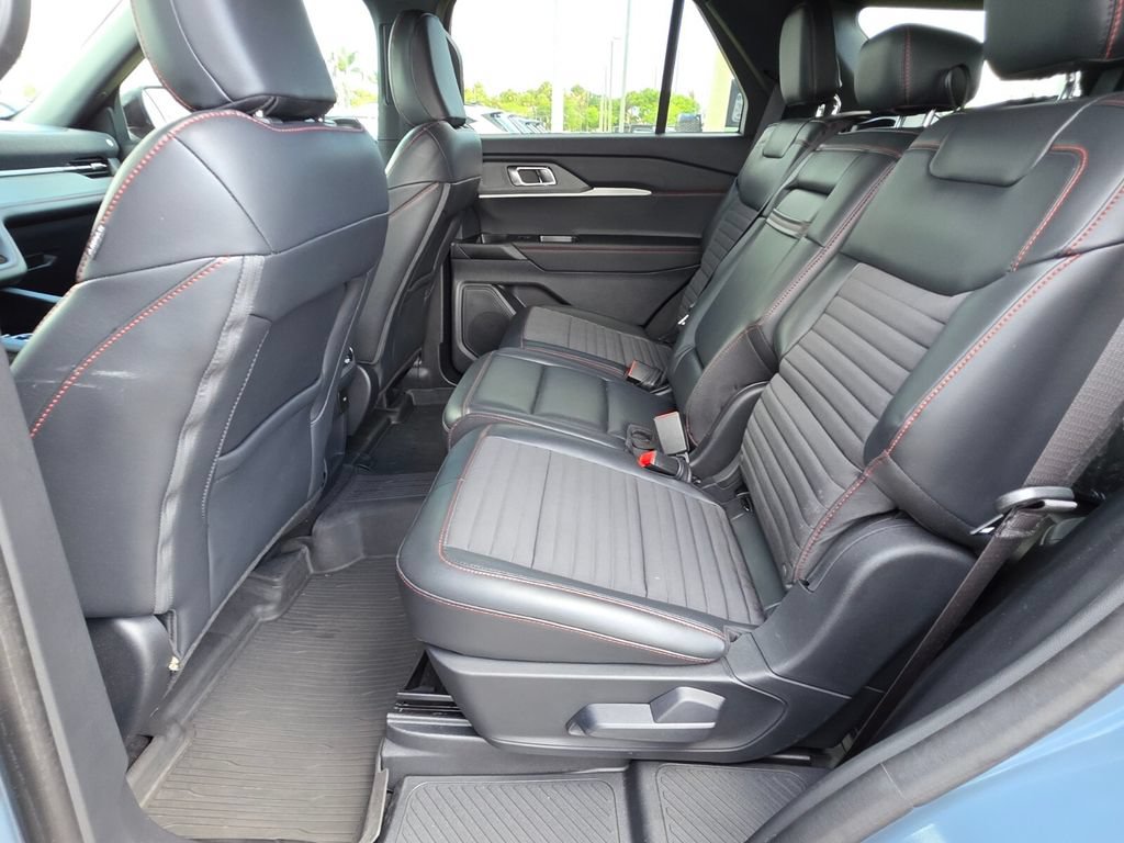 Used 2025 Ford Explorer ST-Line RWD image 24