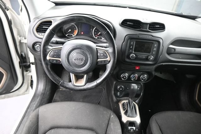 Used 2017 Jeep Renegade Latitude AWD/4WD image 22