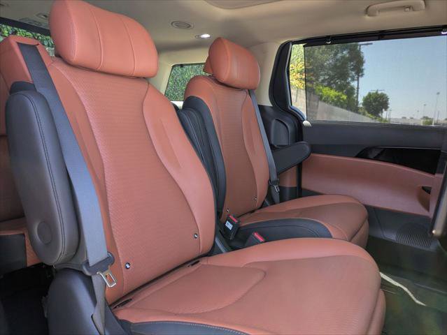 Used 2024 Kia Carnival SX Prestige image 26