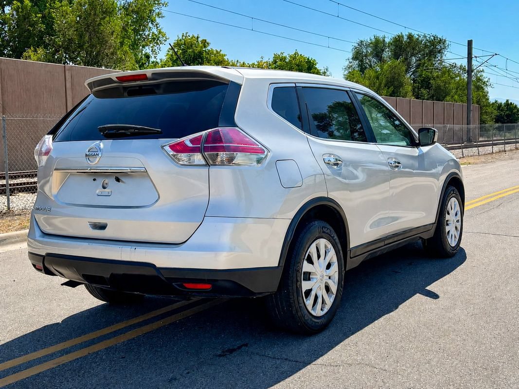 Used 2015 Nissan Rogue S w/ S Family Package FWD image 6